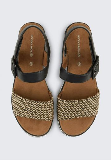 Босоножки на танкетке