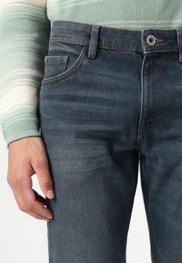 Прямые джинсы