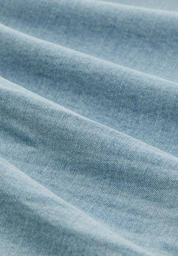 Узкие джинсы