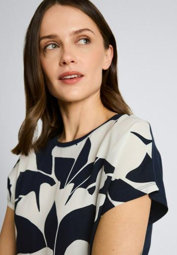 Атласная блузка