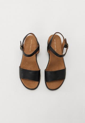 Босоножки на платформе