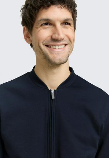 Куртка бомбер