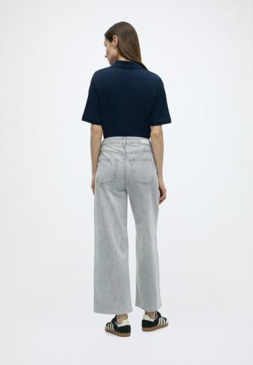 Клешеные джинсы