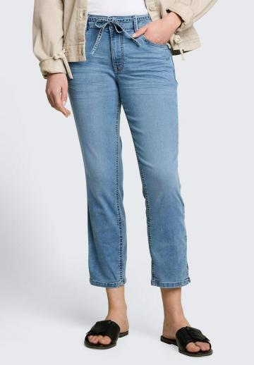 Короткие джинсы