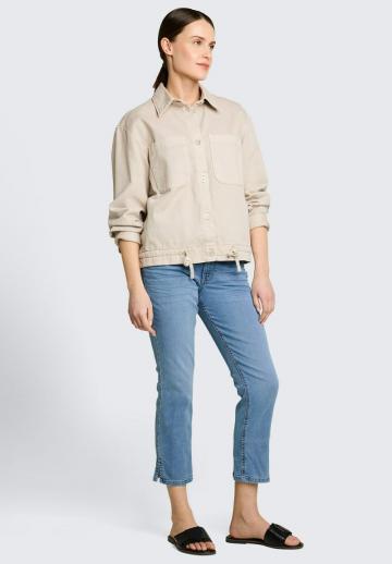 Короткие джинсы