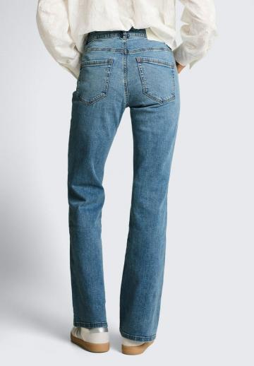 Клешеные брюки