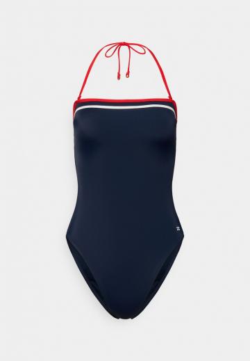 Слитный купальник