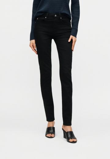 Узкие джинсы