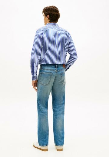 Прямые джинсы