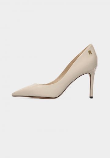 Туфли на высоком каблуке