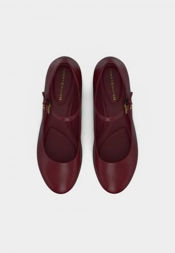 Туфли с ремешком