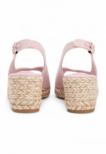 Туфли с открытым носом