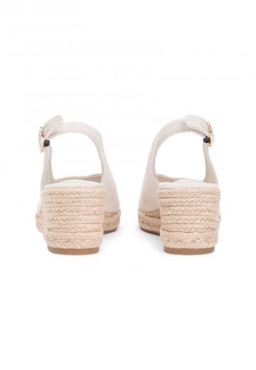 Туфли с открытым носом