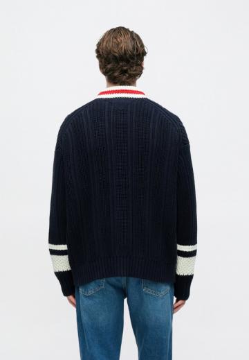 Вязаная кофта