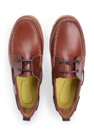 Ботинки на шнуровке