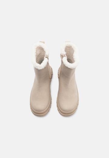 Резиновые сапоги