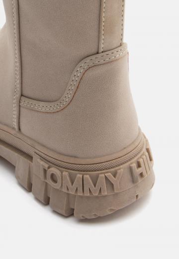 Резиновые сапоги