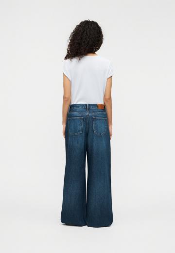 Свободные джинсы