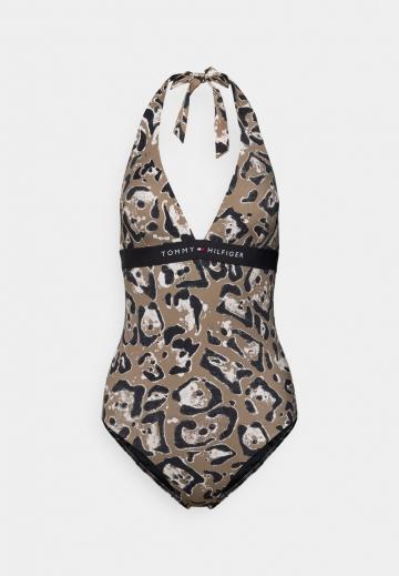 Слитный купальник