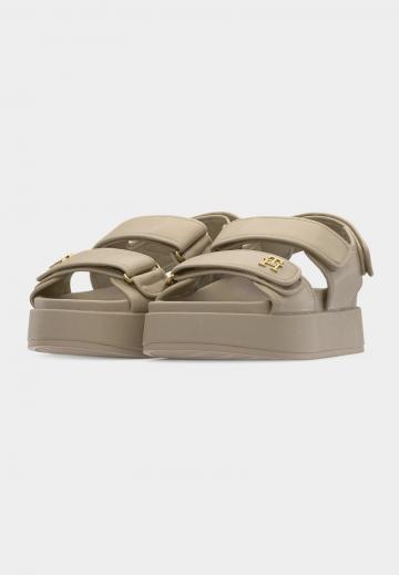 Босоножки на платформе