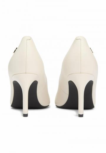 Туфли на высоком каблуке