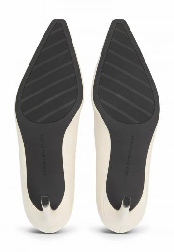 Туфли на высоком каблуке