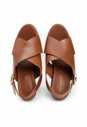 Босоножки на платформе