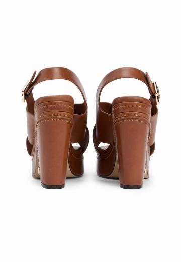 Босоножки на платформе