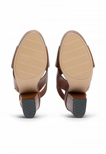 Босоножки на платформе