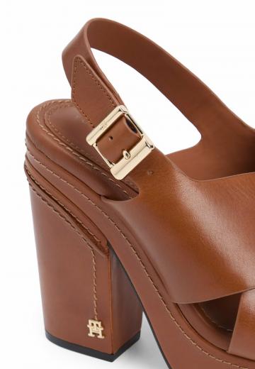 Босоножки на платформе