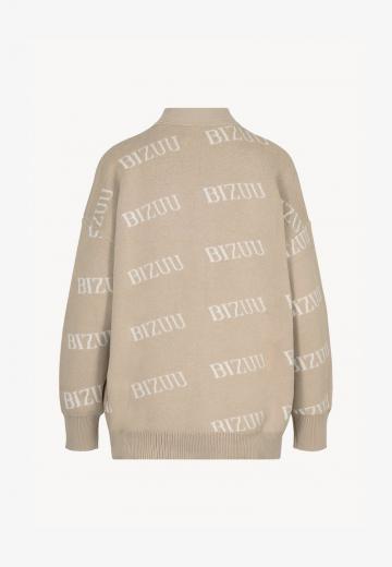 Длинный жилет