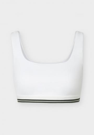 Спортивный топ