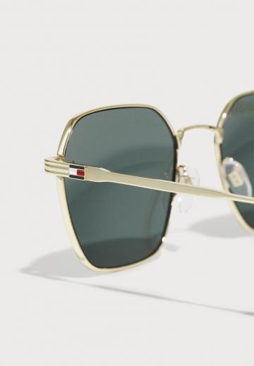 Солнечные очки