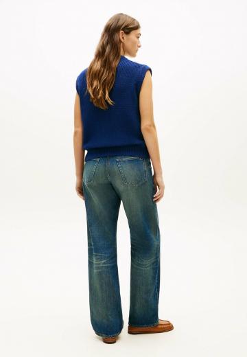 Вязаный жилет