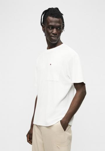 Брюки с накладными карманами