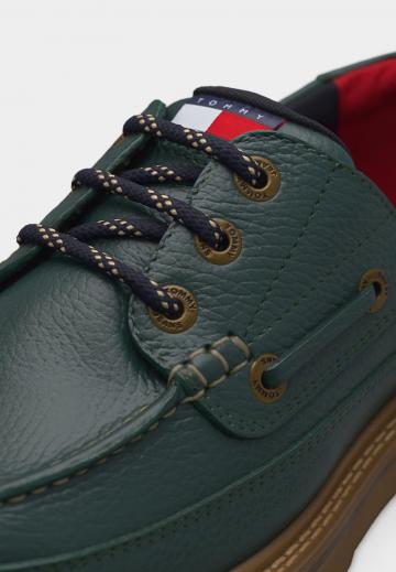 Ботинки на шнуровке