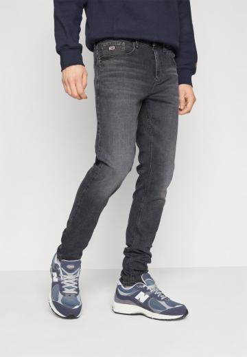 Узкие джинсы