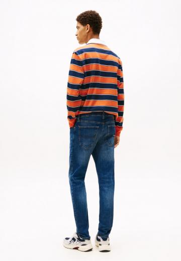 Узкие джинсы