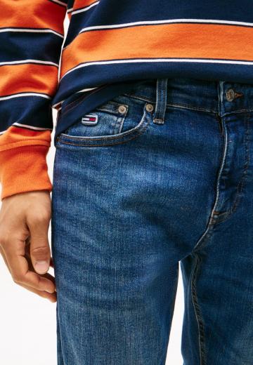 Узкие джинсы