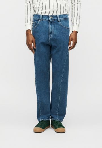Свободные джинсы