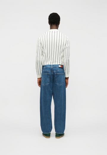 Свободные джинсы