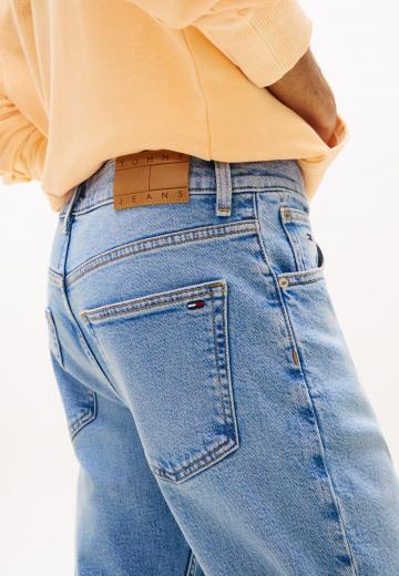 Узкие джинсы