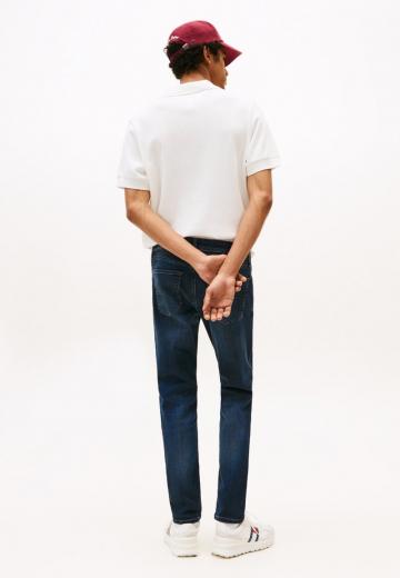 Узкие джинсы