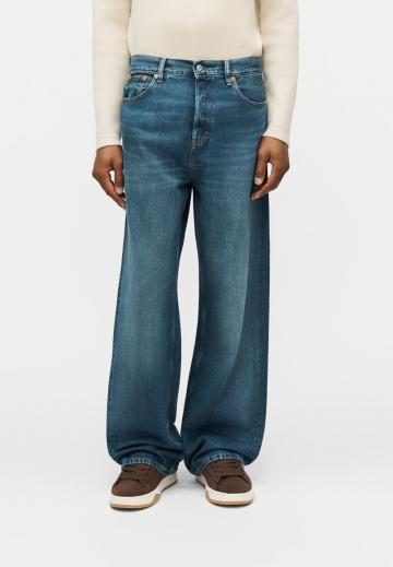 Свободные джинсы