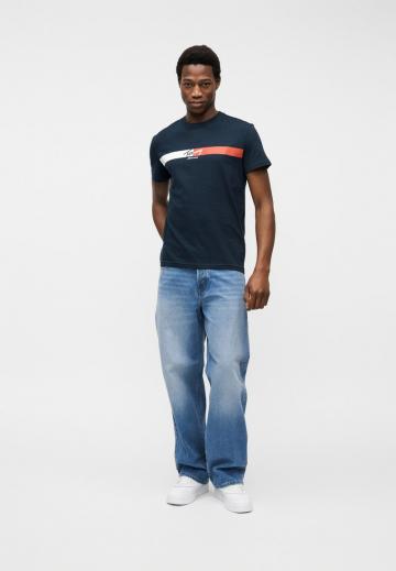 Прямые джинсы