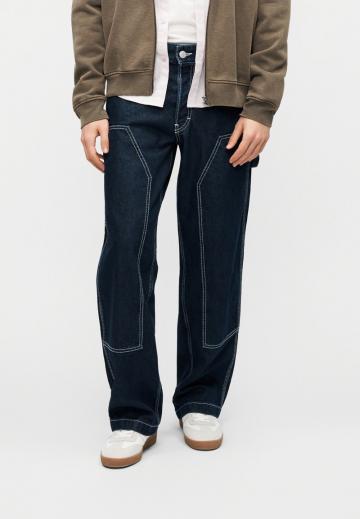 Прямые джинсы