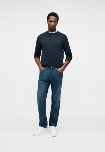 Узкие джинсы