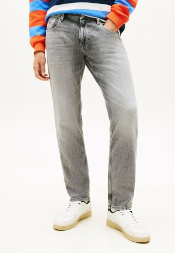 Узкие джинсы
