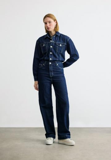 Джинсовый комбинезон
