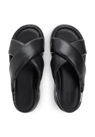 Босоножки на танкетке